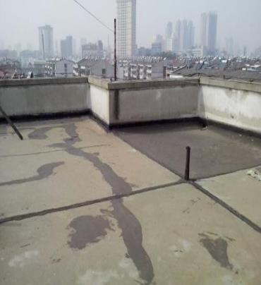 三台漏水维修 楼顶漏水是什么原因，楼顶漏水维修方法是什么?