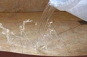 三台漏水维修 免砸砖防水材料该如何施工